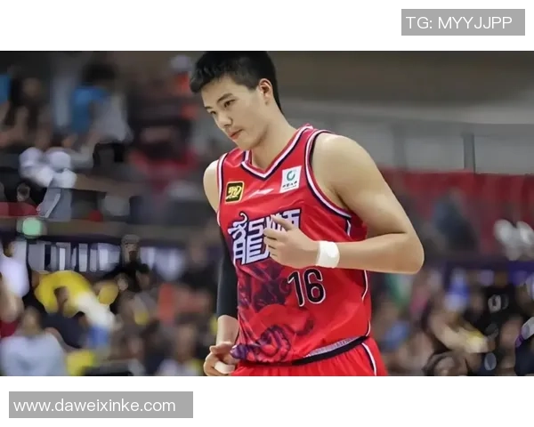 焦泊乔的成长之路：从青涩少年到职场精英的蜕变与奋斗